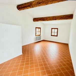Louer Appartement  650 euros