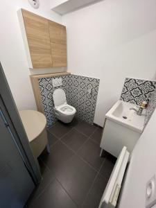 For rent 7 rooms 100 m2 Loire atlantique (44120) photo 2