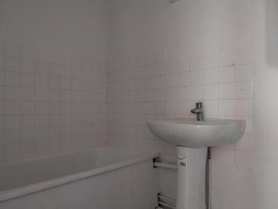 Louer Appartement 63 m2 Villeneuve-sur-yonne