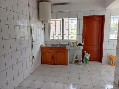 Louer Bureau Sainte-clotilde 22152 euros