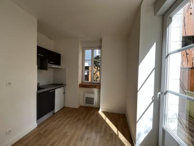 For rent Nantes 1 room 28 m2 Loire atlantique (44200) photo 0
