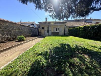 For sale Couronne 4 rooms 80 m2 Charente (16400) photo 0