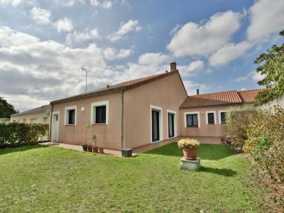 For sale CENTRE VILLE 6 rooms 144 m2 Maine et loire (49300) photo 0