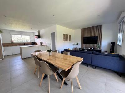 For sale Bassens 3 rooms 73 m2 Gironde (33530) photo 0