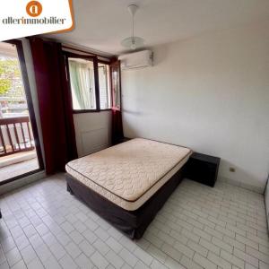 Louer Appartement Saint-gilles-les-bains 1290 euros
