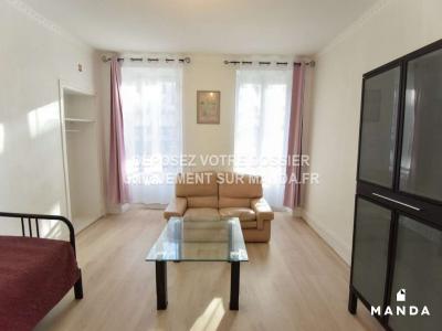 Louer Appartement 27 m2 Paris-18eme-arrondissement