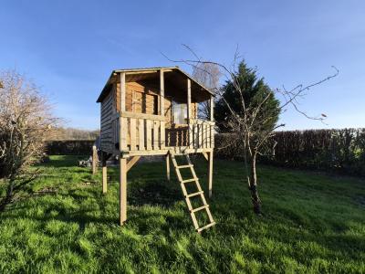 For sale ENVIRONNEMENT CALME 9 rooms 358 m2 Ain (01330) photo 0