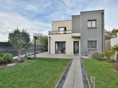 For sale CHOLET R�SIDENTIEL 6 rooms 153 m2 Maine et loire (49300) photo 0