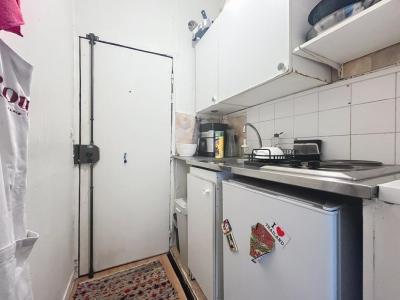 Louer Appartement 15 m2 Paris-11eme-arrondissement