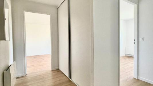 For rent Rueil-malmaison 2 rooms 49 m2 Hauts de Seine (92500) photo 0