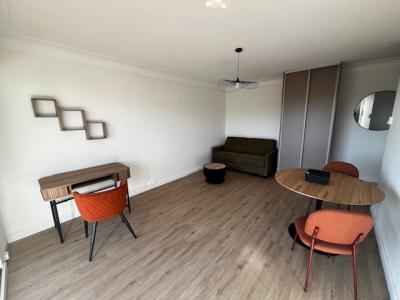 For rent Nantes 1 room 27 m2 Loire atlantique (44000) photo 0