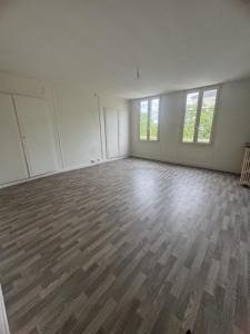 Annonce Location Appartement Saint-julien-les-villas 10