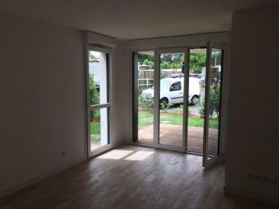 For rent Pessac 3 rooms 69 m2 Gironde (33600) photo 0
