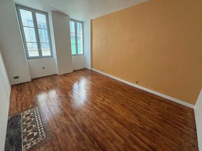 For rent Bazas 2 rooms 49 m2 Gironde (33430) photo 1