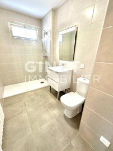 Louer Appartement Lyon-6eme-arrondissement 896 euros