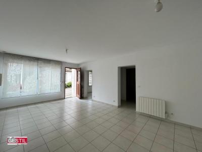 Louer Appartement Auvers-sur-oise 845 euros