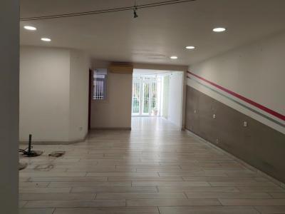 Annonce Location Local commercial Claira 66