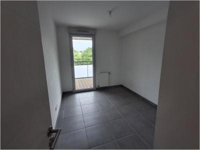 For rent Toulouse 3 rooms 65 m2 Haute garonne (31100) photo 2