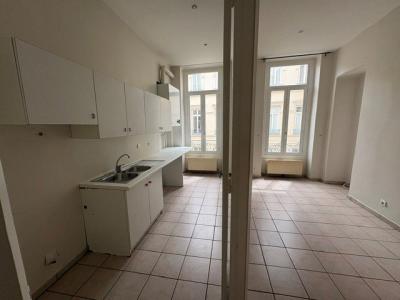 For rent Lyon-6eme-arrondissement 5 rooms 107 m2 Rhone (69006) photo 0