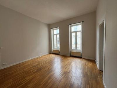 Louer Appartement Lyon-6eme-arrondissement 1850 euros