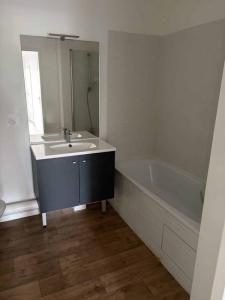 For rent Dammarie-les-lys 2 rooms 85 m2 Seine et marne (77190) photo 4