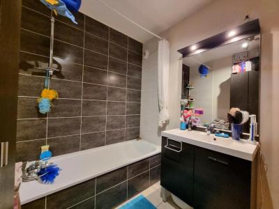 For sale Decines-charpieu 2 rooms 61 m2 Rhone (69150) photo 3