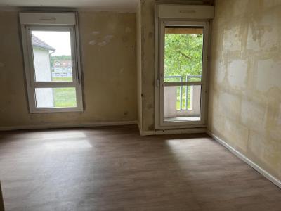 Louer Appartement 72 m2 Stiring-wendel
