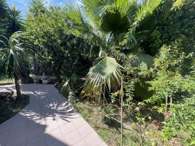 For sale 4 rooms 200 m2 Herault (34450) photo 0