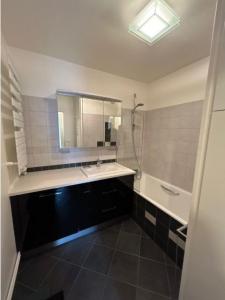 Louer Appartement  1588 euros