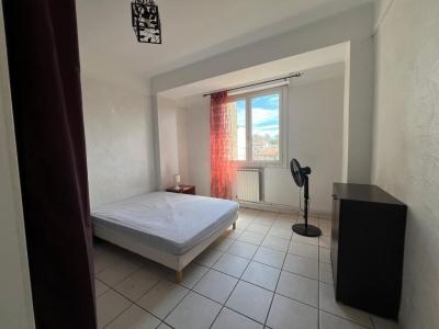 Louer Appartement  800 euros