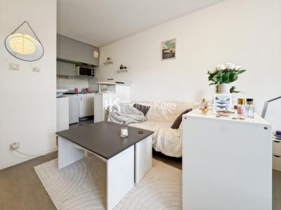 For sale Bordeaux 1 room 24 m2 Gironde (33800) photo 0