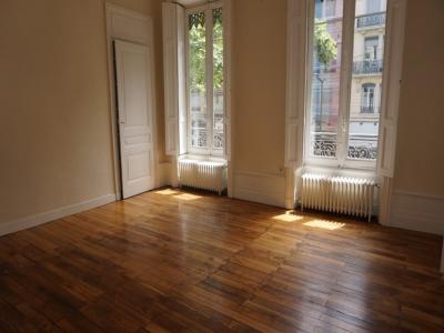 For rent Lyon-7eme-arrondissement 3 rooms 74 m2 Rhone (69007) photo 0