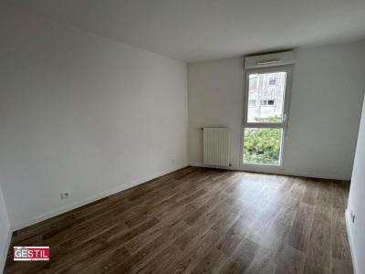 Louer Appartement Courdimanche 944 euros