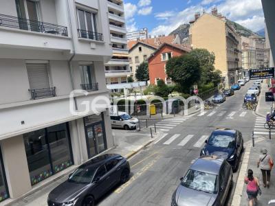Louer Appartement Grenoble 332 euros