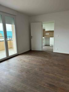 Louer Appartement 77 m2 Cannes-ecluse