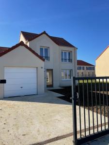 For rent Cannes-ecluse 4 rooms 90 m2 Seine et marne (77130) photo 0