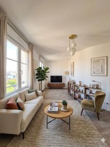 For sale Lyon-8eme-arrondissement 2 rooms 43 m2 Rhone (69008) photo 0