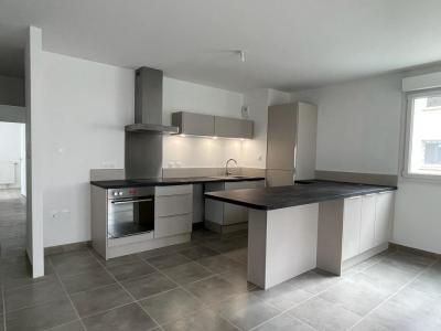 For rent Tinqueux 4 rooms 89 m2 Marne (51430) photo 4