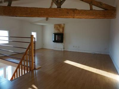 For rent Cadillac-en-fronsadais 4 rooms 88 m2 Gironde (33240) photo 1