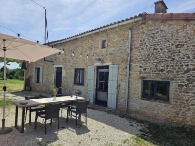 For sale 3 rooms 95 m2 Charente (16450) photo 0