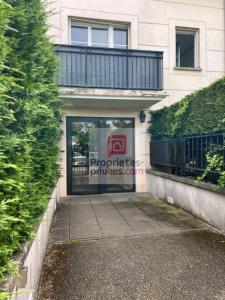For sale Essarts-le-roi 1 room 28 m2 Yvelines (78690) photo 3