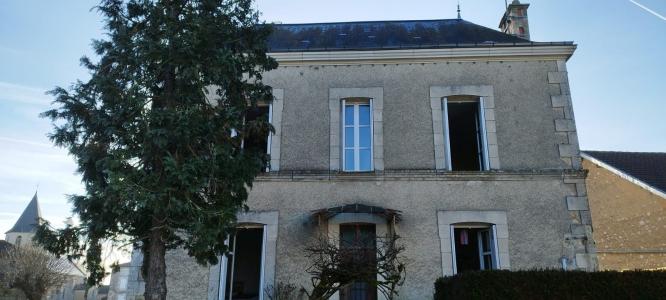 For sale Jardres 5 rooms 129 m2 Vienne (86800) photo 0