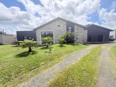 For sale Saint-lumine-de-clisson 5 rooms 130 m2 Loire atlantique (44190) photo 0