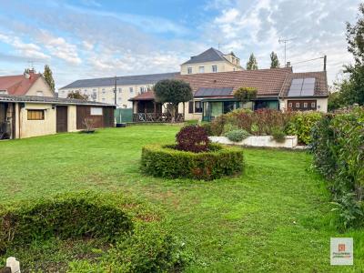 For sale Fleche 6 rooms 141 m2 Sarthe (72200) photo 1