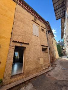 For sale Mayons 4 rooms 50 m2 Var (83340) photo 0