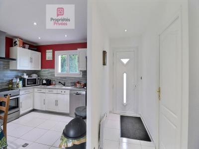 For sale Vallee 5 rooms 106 m2 Charente maritime (17250) photo 4