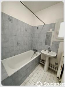 Louer Appartement Paris-11eme-arrondissement 1272 euros