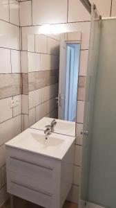 For rent Coutras 3 rooms 55 m2 Gironde (33230) photo 2