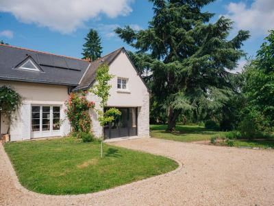 For sale Angers 11 rooms 320 m2 Maine et loire (49000) photo 0