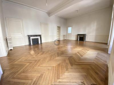 Louer Appartement 129 m2 Nantes